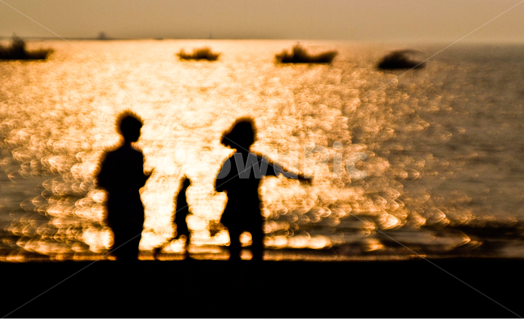 연인,노을,석양빛,항구,어선,해변,바다,beach,sea,사람들,대중,군중,other people,crowd,인물실루엣,사람실루엣,character silhouette,human silhouette,silhouette,실루엣