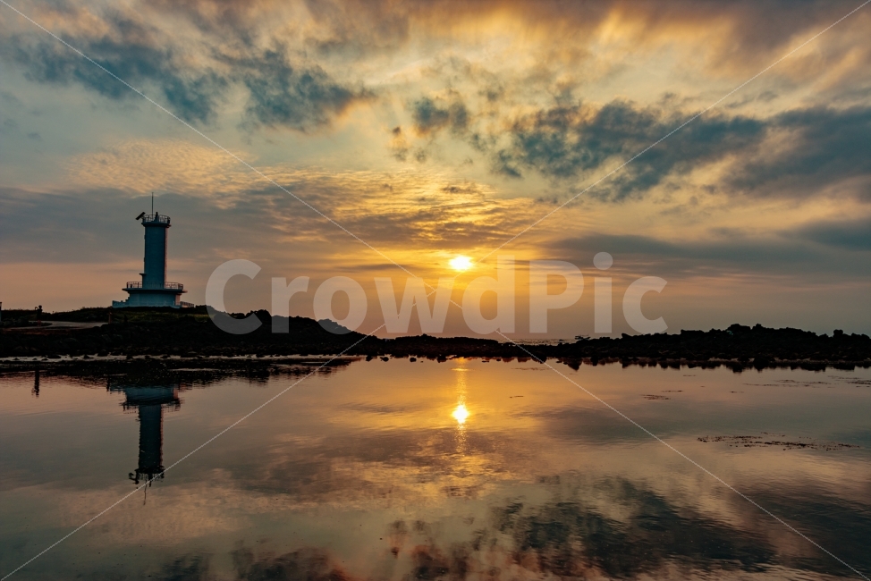 노을,일몰,석양,바다,제주도,신창해안도로,자연,풍경,nature,landscape,등대,lighthouse,한국자연풍경,한국자연경관,korea nature landscape,outdoors,옥외