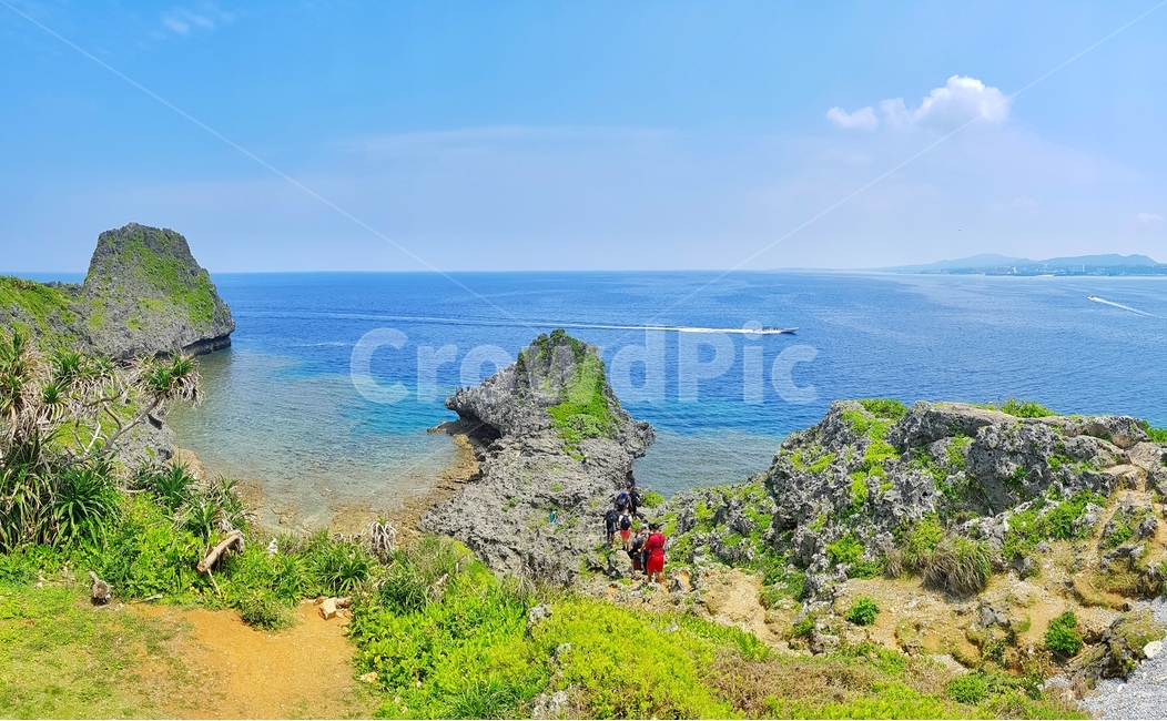 하늘,구름,sky,cloud,바다,sea,오키나와,okinawa,자연,풍경,nature,landscape,사람들,대중,군중,other people,crowd,여행,휴가,traveling,vacation,trip,outdoors,옥외,land,땅,promontory,곶,shoreline,해안선,water,물,ocean,대양
