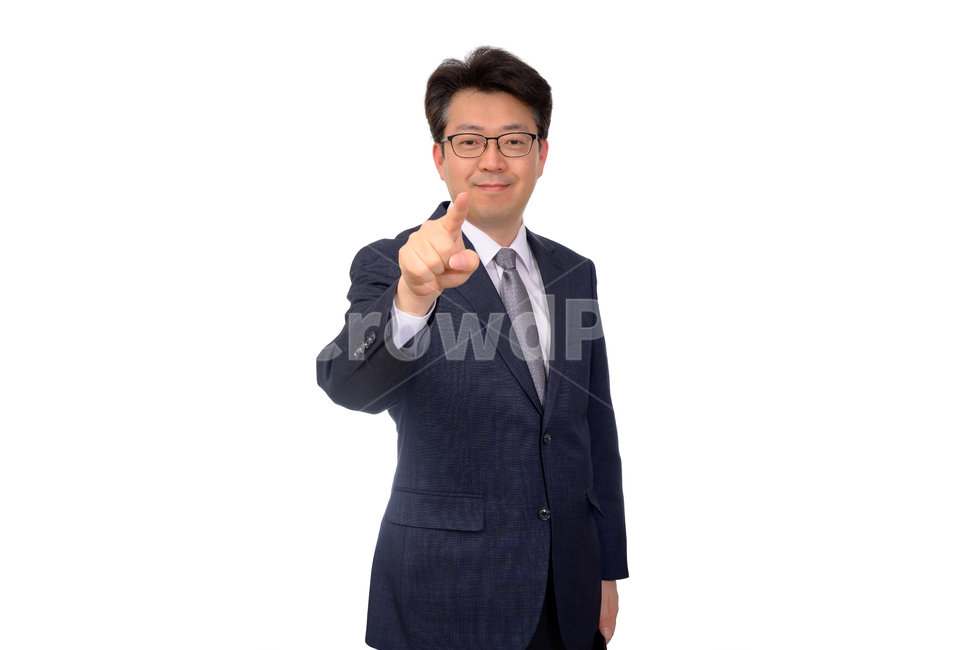 비즈니스맨,1명,1인,한국인,중국인,일본인,아시아인,남자,중년,중장년,4050세,비즈니스,사업가,사업,하얀배경,웃는,정장,양복,ceo,직장인,상사,표정,정장자켓,수트,사회인,윗사람,사장,회사원,넥타이,40대,50대,지시,손짓,누끼,사람,인물,인간,human,person,남성,남자,man,male