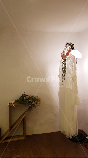 조명,드레스,카페,화관,셀프웨딩,결혼,혼례,웨딩,wedding,marriage,marry