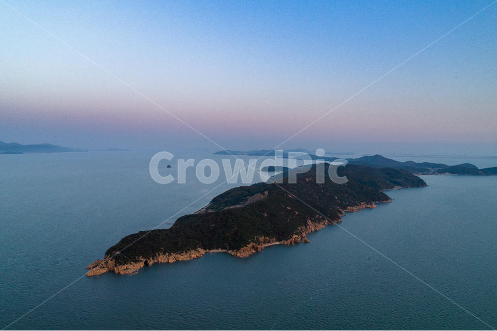 잠봉도,바닷가,항공촬영,인천,서해안,바다,해안선,연안,바위,섬,자연,풍경,nature,landscape,land,땅,outdoors,옥외,water,물,sea,ocean,대양,shoreline,coast