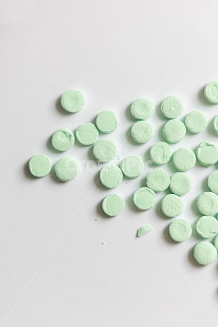 addiction,antibiotic,capsule,care,closeup,concept,cure,dose,drug,group,healthcare,hospital,ill,medical,medicament,medicine,pain,painkiller,pharmaceutical,prescription,recovery,science,supplement,treatment,vitamin,약물치료,알약,처방,치유,치료제,영양제,비타민,약