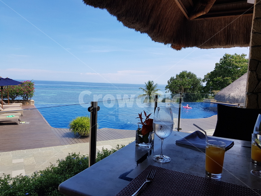 바다,파라솔,블루,푸른,파란,파란색,휴양지,바캉스,수영장,sea,blue,vacation,휴식,rest,beach,sky,summer,여름,시원,cool