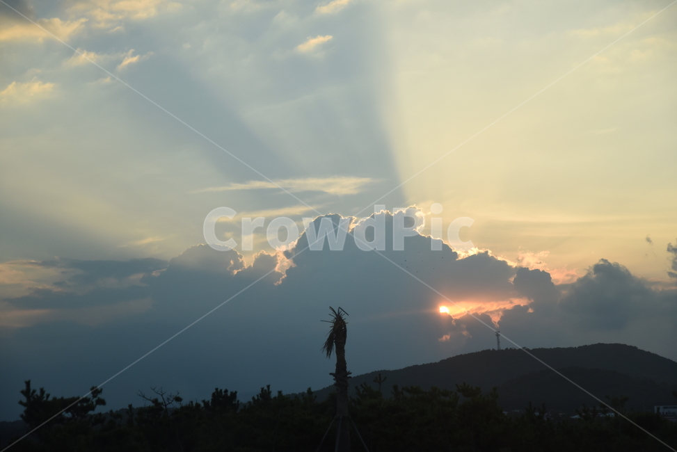 하늘,구름,태양,햇살,산