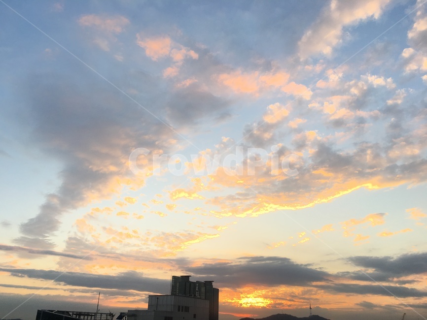 하늘,서울하늘,노을,구름,아름다운하늘,해질녘,자연,풍경,nature,landscape,outdoors,옥외,sunset,일몰,red sky,붉은 하늘,sky,dusk,황혼,dawn,새벽