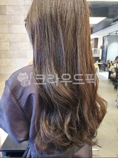 Fluffy,Salon,my hair,New haircut,long straight hair,female,adult