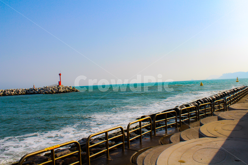 바다,등대,부산,해운대,파도,sea,ocean,beach,busan,등대,lighthouse,railing,난간,handrail,banister