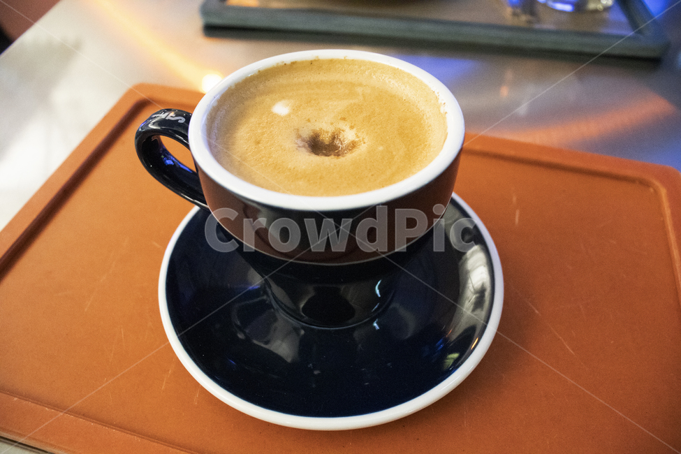 cup,컵,coffeecup,커피컵,saucer,도기류,pottery,받침접시,커피,카페라떼,카페,감성사진,겨울,빈티지카페,빈티지스타일,음식,음료,카푸치노,coffee,cafe,라떼,따뜻한느낌,커피,카페,coffee,cafe