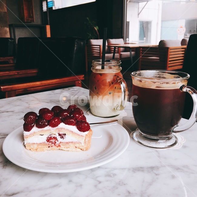 커피,아메리카노,카페라떼,케익,cake,americano,latte,카페,cafe,여유,휴식,음식,식재료,요리,food,cook,meal,dishes,food reserves,디저트,간식,후식,dessert,snack,커피,카페,coffee,cafe