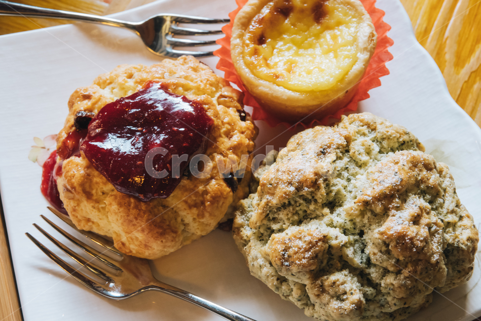 스콘,디저트,빵,카페스콘,옥수수빵,scone,bread,cafe,dessert,후식,잼,딸기잼,food,coffee,음식,식재료,요리,food,cook,meal,dishes,food reserves,디저트,간식,후식,dessert,snack