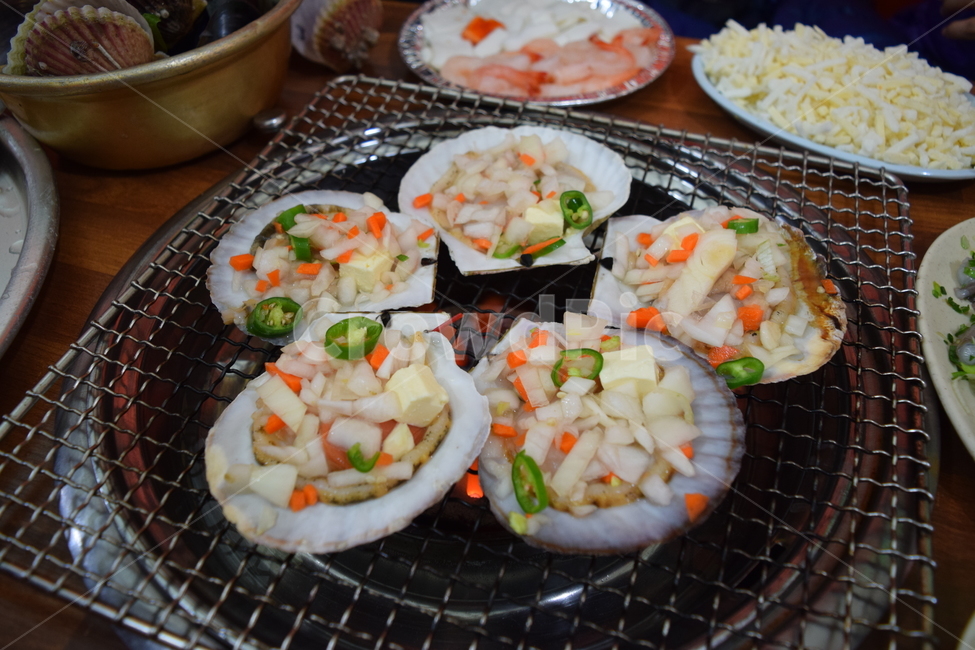 조개,조개구이,치즈,가리비,구이,음식,식재료,요리,food,cook,meal,dishes,food reserves,수산물,해산물,fishery products,seafood