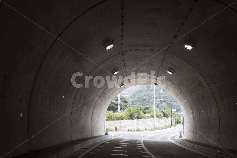 터널,통로,도로,길,주행,타원,빛,교통,차선,출구,교통,교통수단,traffic,transportation