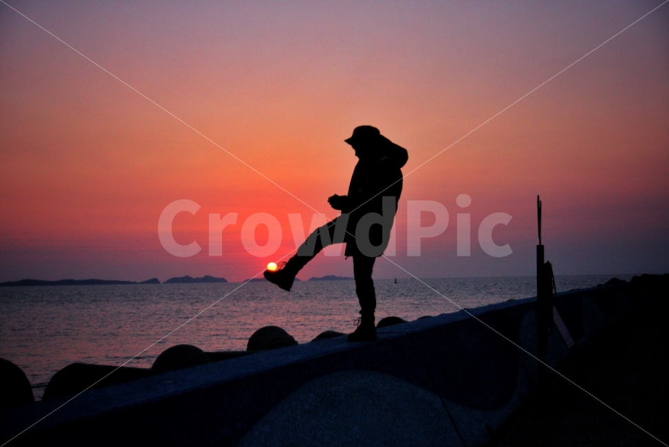 서해안,노을,일몰,슈팅,sunset,해질녘,바다,그림자,사람,인물,인간,human,person,남성,남자,man,male,인물실루엣,사람실루엣,character silhouette,human silhouette,연출,컨셉,콘셉,direction,concept,silhouette,실루엣