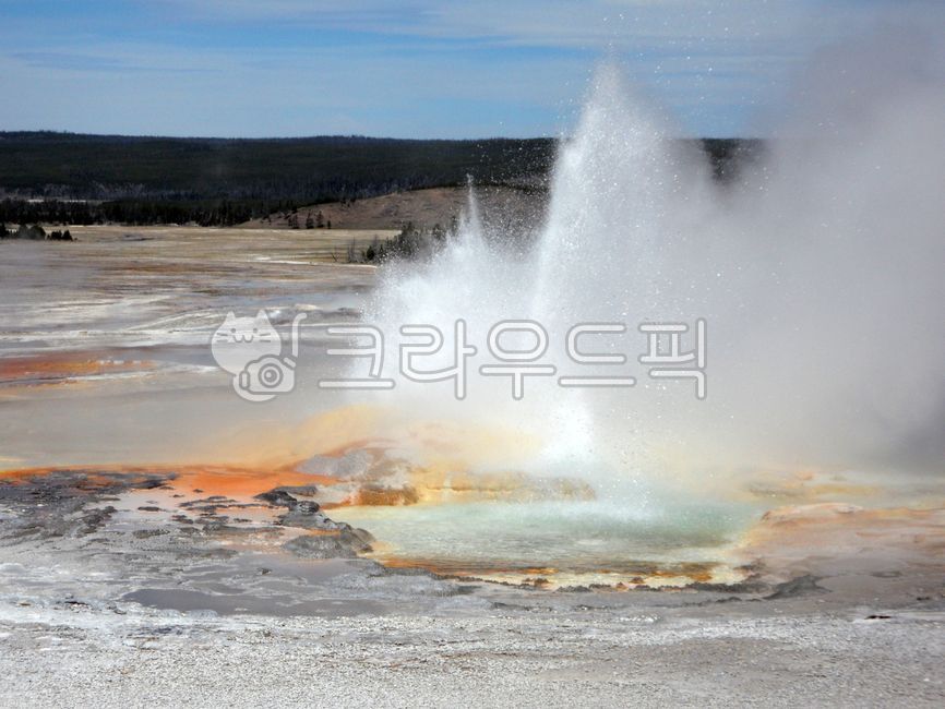 brimstone,usa,scenic,nationalpark,scene,acid,hotwater,mountain,sight,sulfur,mineral,world natural heritage,worldnaturalheritage,water,yellowstone,geyser,hot spring,sediment,watervapor,background,A national park,worldheritage,hotspring,mystical,mysterious,
