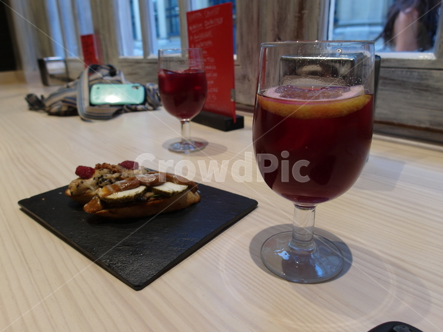 glass,drink,마실것,alcohol,와인,타파스,스페인,음식,유럽