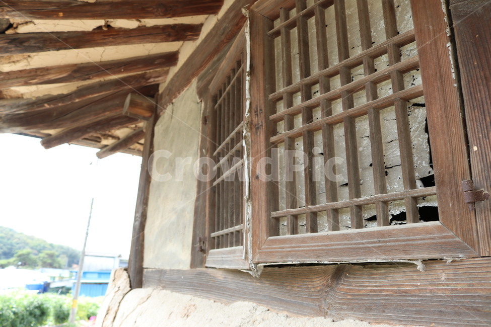 한옥,나무,구름,초록색,전통적인,traditional,옛것,옛날집,한국전통,한국문화,korean traditional,korean culture,건축물,건물외관,exterior,building,structure,architecture,construction
