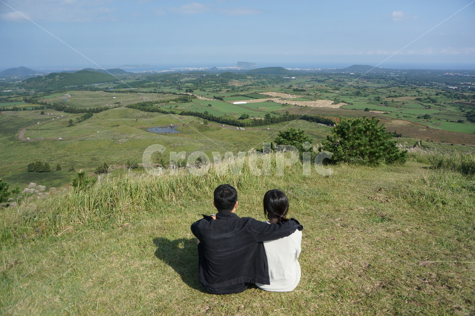 제주오름,어깨동무,커플,언덕,부부,nature,자연,human,인간,person,사람,연인,연인,커플,사랑,lover,couple