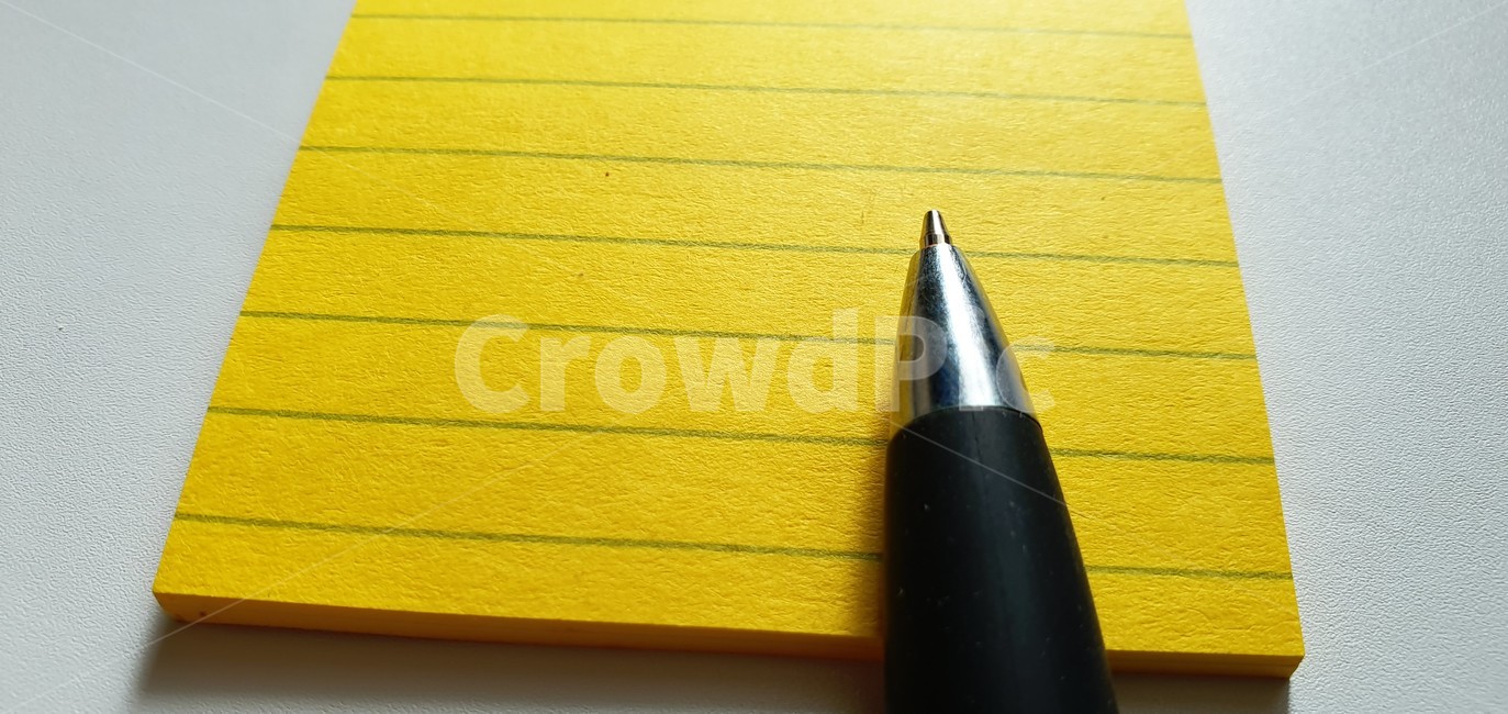 메모지,볼펜,펜,메모,종이,노란종이,메모용지,pen,paper,office,note,background,business,yellow,blank,message,blue,notepad,ballpoint,notebook,education,school,color,diary,pencil,design,isolated,work,ballpointpen,notepaper,reminder,write,closeup,copyspace,table,white,empty