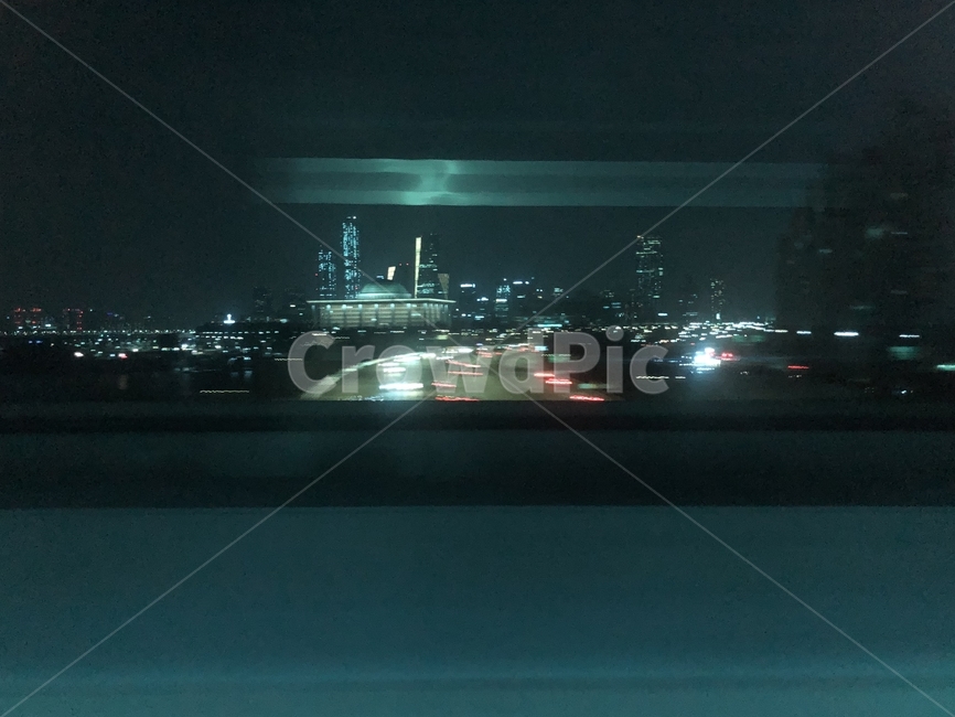 지하철,한강,여의도,국회의사당,야경,서울,subway,tram,hanriver,yeoeuodo,night,landscape,seoul,national,assembly