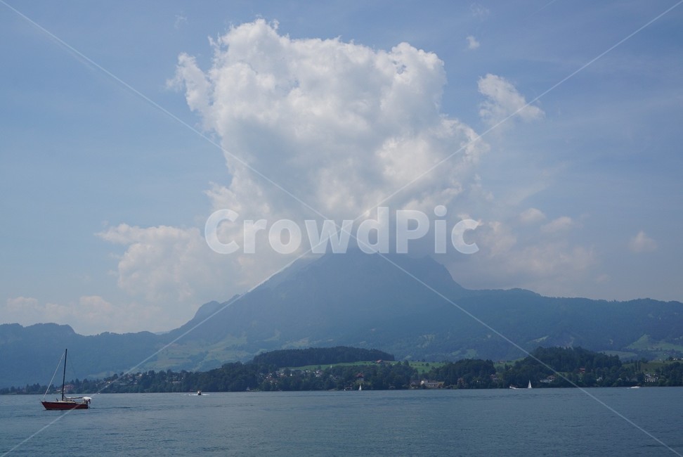 nature,자연,land,땅,물,풍경,스위스,감성,자연,풍경,nature,landscape,outdoors,옥외,ocean,대양,sea,바다,water,shoreline,해안선,boat,보트,transportation,교통,vehicle,차량,weather,날씨,sky,하늘,cumulus,적운,cloud,구름,coast,연안