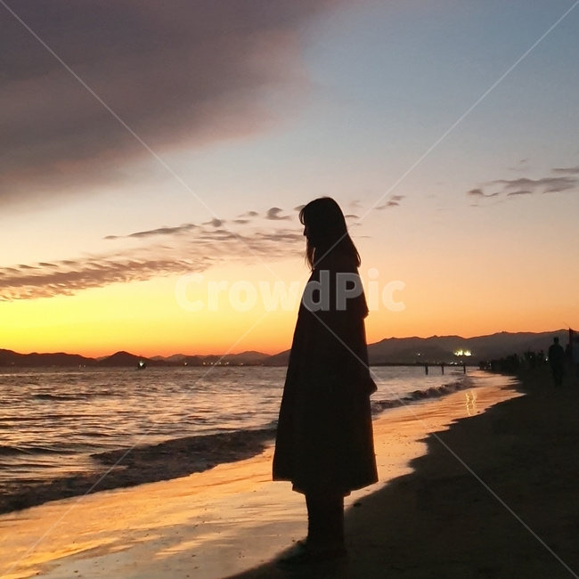 노을실루엣,실루엣,노을,석양,황혼,일몰,바닷가실루엣,바닷가,바다,사람,인물,인간,human,person,인물실루엣,사람실루엣,character silhouette,human silhouette