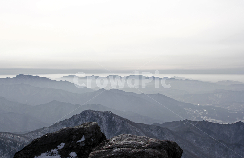 산,겨울산,설산,덕유산,mountain,구름낀산,겨울,풍경,자연,자연,풍경,nature,landscape,한국자연풍경,한국자연경관,korea nature landscape,outdoors,옥외,mountain range,산맥