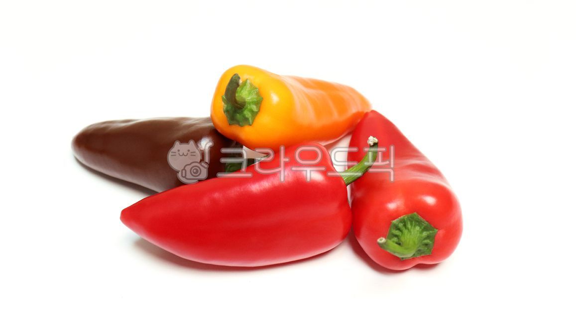 studio,salad,shadow,Colorful,spice,taste,healthyfood,white background,Groo,freshness,Orange,dieting,red,Black color,white,wellbeing,details,group,natural,vegetarian diet,gather,spicy,jalapeno,Vivid,closeup,background,plant,animated,detail,tasty,colorful,o
