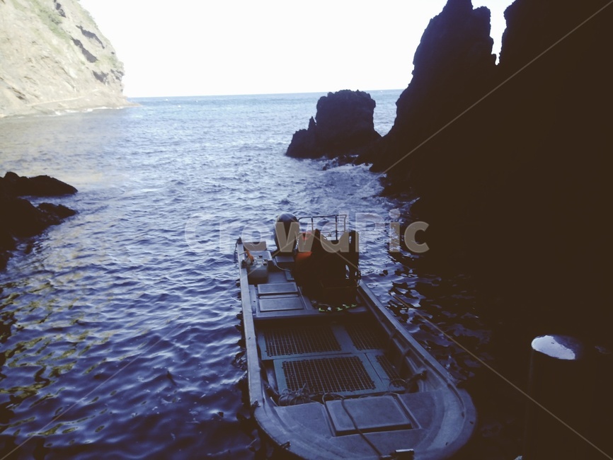 선박,boat,배,바다,동굴,해안,바위,버려진배,감성,물