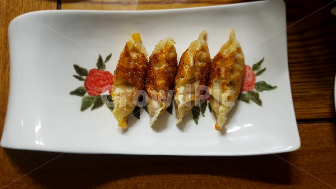 음식,술안주,김치만두,군만두,김치군만두,바삭한군만두,바삭한만두,음식,식재료,요리,food,cook,meal,dishes,food reserves