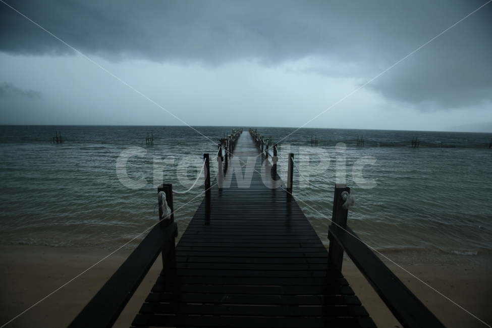 바다,수평선,구름,다리,흐림,자연,풍경,nature,landscape,water,물,waterfront,워터 프론트,pier,교각,port,포트,bridge,building,건물,boardwalk,산책로