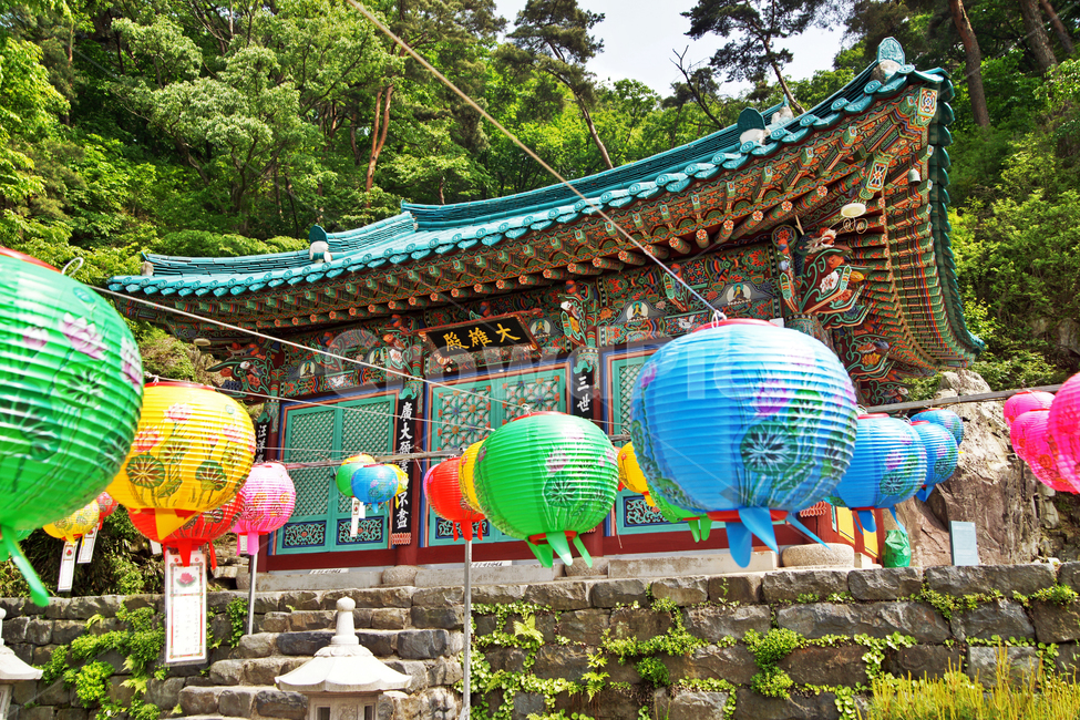 성불사,천안,태조산,사찰,문화재자료,도선국사,대웅전,본존불,연등,한국전통,한국문화,korean traditional,korean culture,건축물,건물외관,exterior,building,structure,architecture,construction