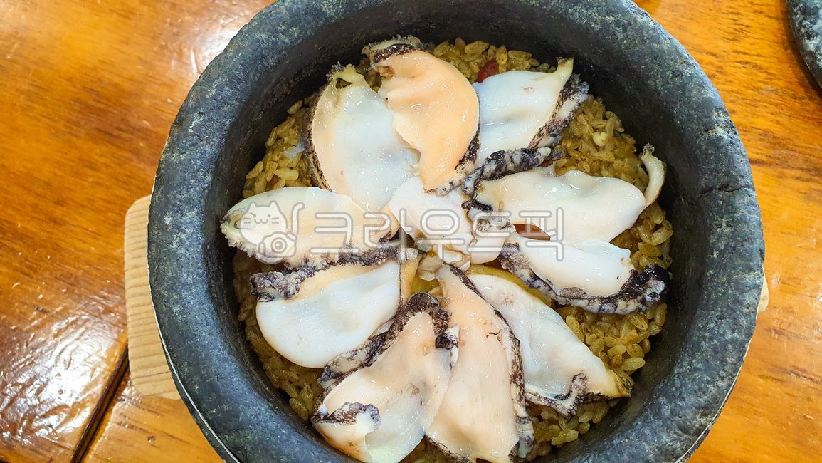 음식,한식,한국음식,제주도음식,해산물,해물요리,전복요리,전복돌솥밥,전복뚝배기,전복,뚝배기,돌솥,식사,food,koreanfood,seafood,seafooddish,abalonedish,abalone,stonepot,meal