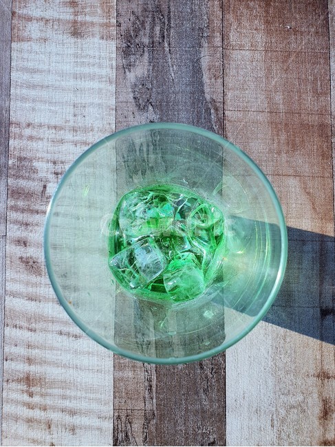 나무가구,음료,유리컵,얼음,테이블,soda,icedrink,힐링