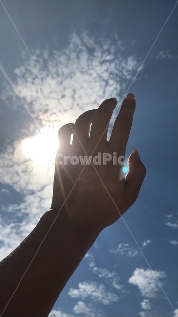하늘,손,구름,해,햇빛,sky,hand,cloud,sun,sunlight,여자손,신체일부,몸,body