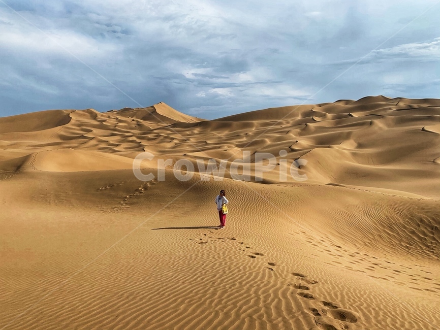 sand,흙,모래,nature,자연,모래언덕,사막,중국,신강,하늘,솔로,person,사람,자연,풍경,nature,landscape,soil,outdoors,옥외,dune,모래 언덕