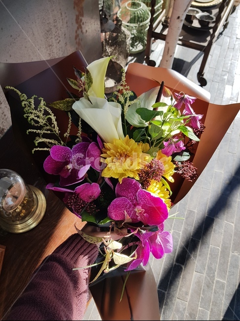 naturalbouquet,frenchstyle,plant,식물,blossom,flower,flowerarrangement,naturalflower,frenchflower,florist,wedding,ceremony,handtiedflower,handtiedbouquet,frenchbouquet,weddingbouquet,bridalbouquet