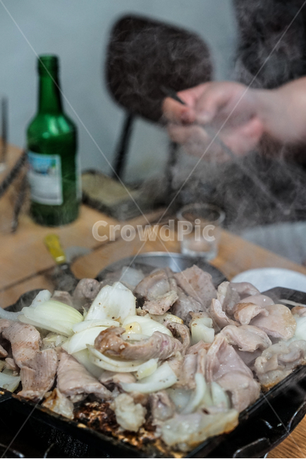 곱창,막창,고기,불판,술안주,소주,음식,식재료,요리,food,cook,meal,dishes,food reserves,육류,고기,meat,한식,한국음식,한국요리,korean food,korean dishes,korean meal,korean cook