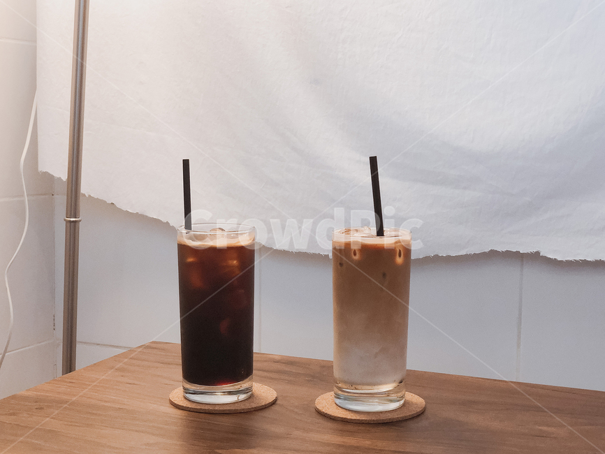 카페,cafe,커피,coffee,ice,아이스아메리카노,카페라떼,얼음,음료,latte,wood,천,나무,커피,카페,coffee,cafe