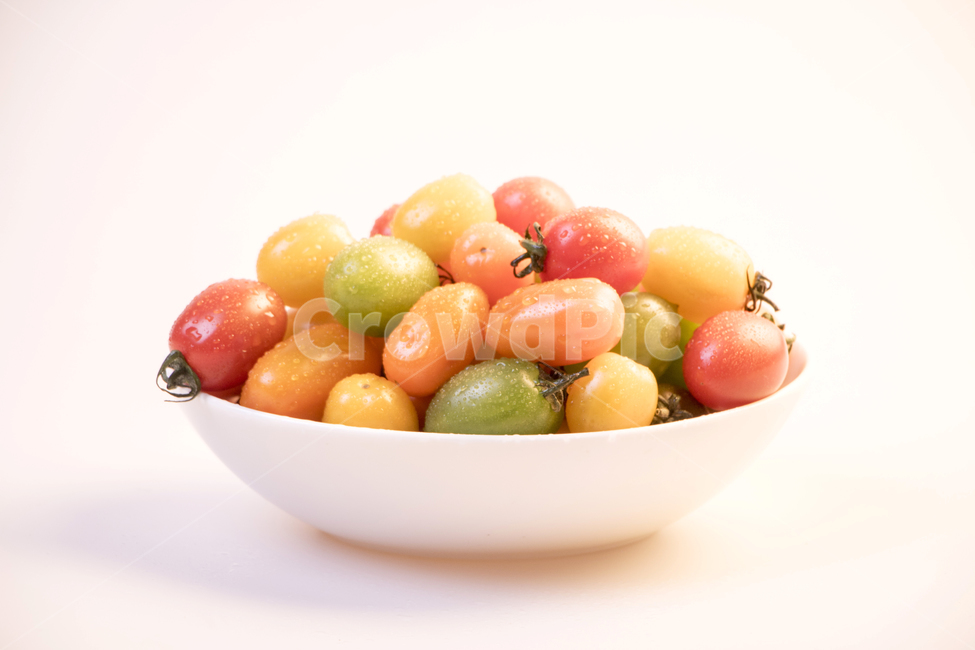 방울토마토,토마토,야채,채소,식물,열매,음식,디저트,웰빙,신선한,프레쉬,새콤한,달콤한,비타민,다이어트,건강,배경,백그라운드,아웃포커스,접사,근접,누끼,오브젝트,컨셉,음식,식재료,요리,food,cook,meal,dishes,food reserves,채소,야채,vegetables,누끼,remove background