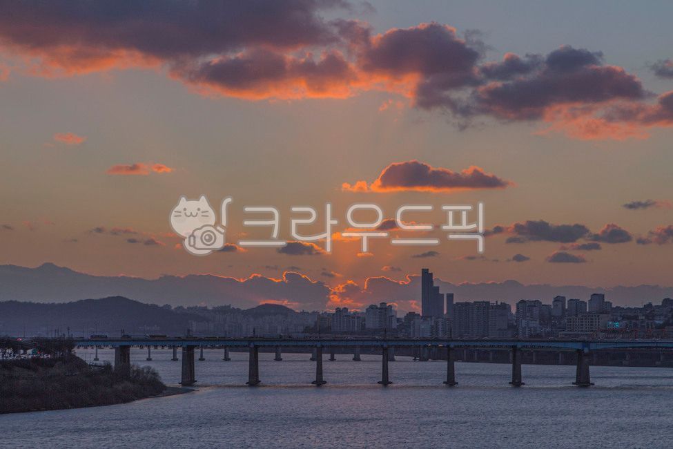 서울,한강,성수대교,동호대교,올림픽대로,강변북로,자연,옥외,일몰,황혼,레드스카이,하늘,물,다리,nature,outdoors,sunset,dusk,redsky,sky,water,bridge,도시,풍경,city,landscape