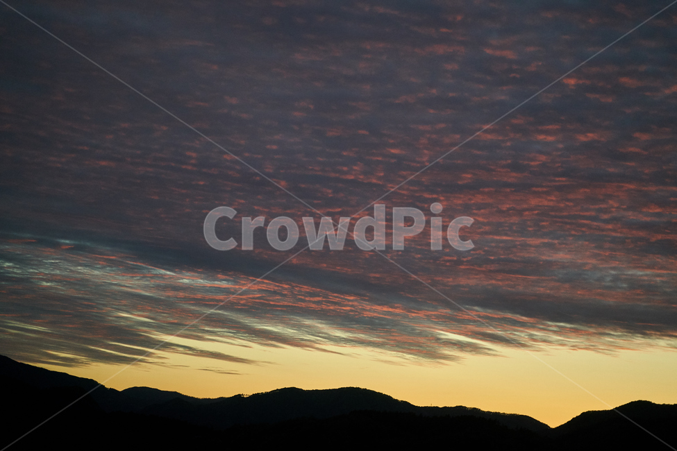 하늘,노을,구름,산,해질녘,자연,풍경,nature,landscape,실루엣,그림자,silhouette,shadow,outdoors,옥외,sky,dawn,새벽,sunset,일몰,dusk,황혼,red sky,붉은 하늘