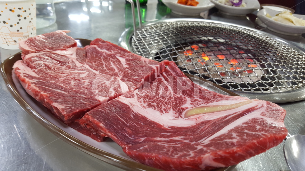 등심,소고기,연탄불,고기집,등심구이,소등심,꽃등심,식당,한식,음식,식재료,요리,food,cook,meal,dishes,food reserves,육류,고기,meat