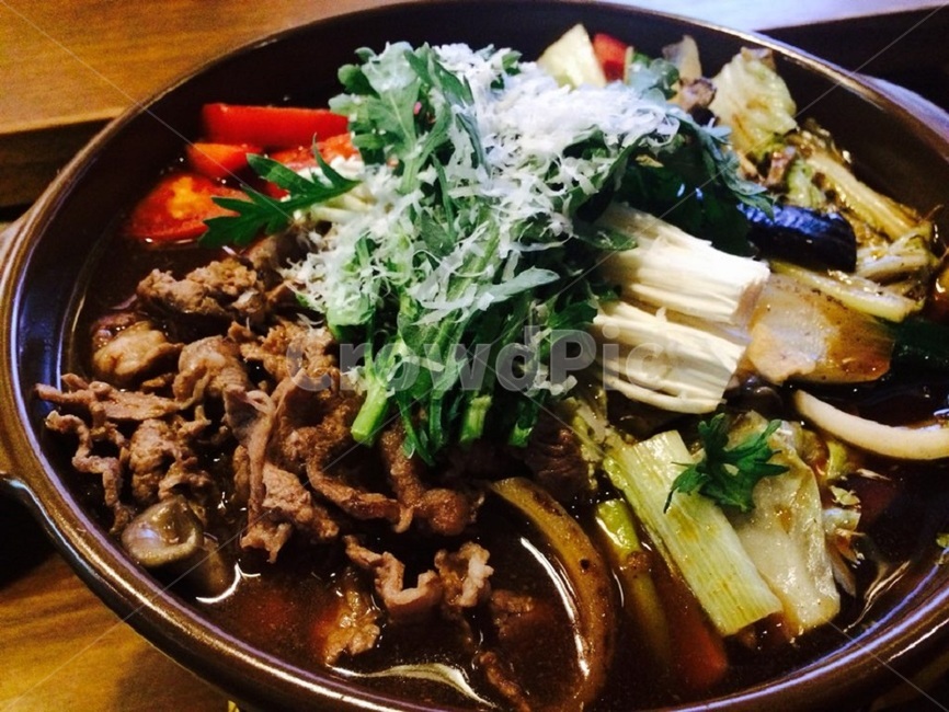 토마토스끼야끼,불고기,버섯,토마토,야채,전골,술안주,음식,식재료,요리,food,cook,meal,dishes,food reserves