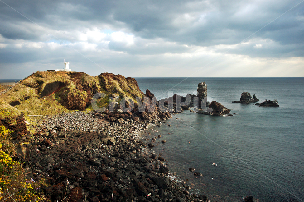 섭지코지,제주,해안사구,붉은오름,촛대바위,관광지,자연,풍경,nature,landscape,한국자연풍경,한국자연경관,korea nature landscape,제주도,jeju,jeju island,promontory,곶,outdoors,옥외,ocean,대양,water,물,sea,바다,shoreline,해안선