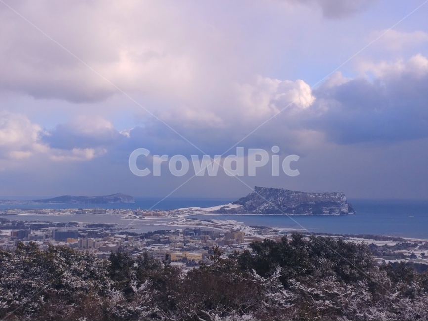 눈,겨울,풍경,감성,제주,제주풍경,하늘,구름,자연,바다,파도,겨울,계절,winter,season,자연,풍경,nature,landscape,한국자연풍경,한국자연경관,korea nature landscape,제주도,jeju,jeju island,outdoors,옥외,land,땅,sea,ocean,대양,water,물
