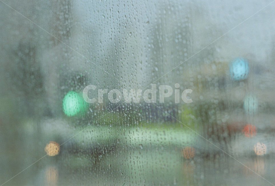 창밖,불빛,비,빗방울,감성,감성사진,필름,필름사진,필름카메라,rain,raindrop,rainy,film,filmcamera,filmphoto,filmphotography,nofilter,비,비오는날,rain,rainy