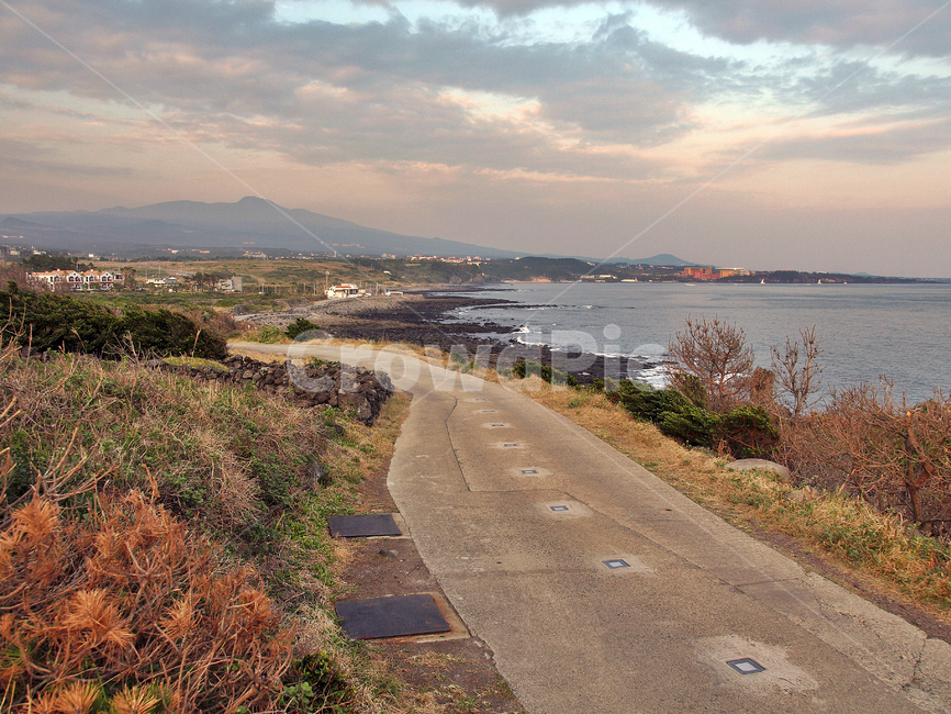 올레8코스,올레길,일몰,제주,서귀포시,하예포구,바다,도로,자연,풍경,nature,landscape,제주도,jeju,jeju island,road,tarmac,타맥,asphalt,아스팔트