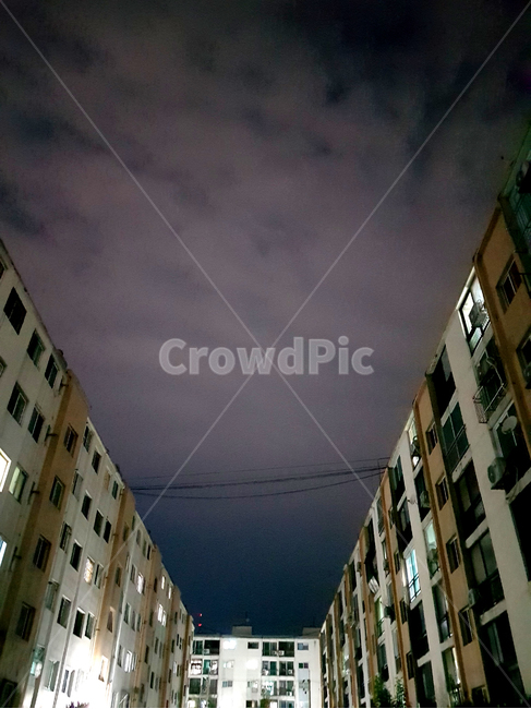 통로,walkway,밤거리,밤공기,path,어두운,구름,야경,밤,풍경,nightscape,night,landscape,도시,city,보도
