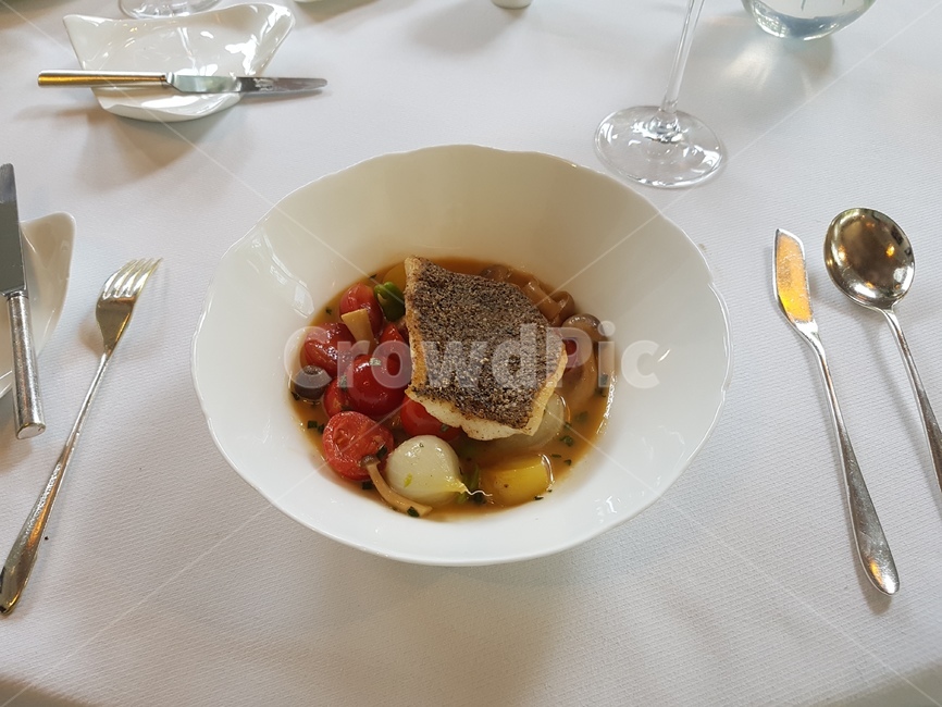 요리,플레이팅,음식,송어구이,레스토랑,식사